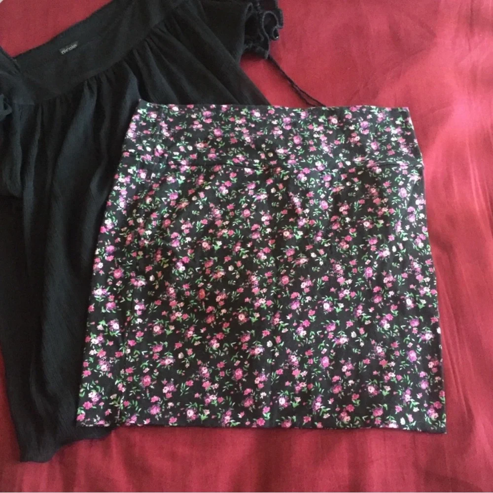 Floral Print Black & Pink Pencil Skirt - Picture 9 of 9
